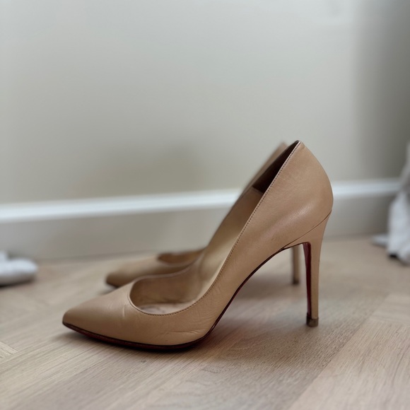 Christian Louboutin Apostrophy Pump
100 mm Pumps - Nappa leather - Blush - Picture 6 of 7